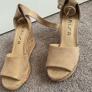 Unisa wedged heels